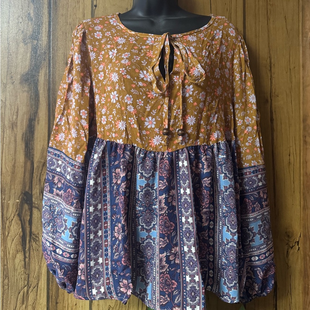 Cute boho top size small true